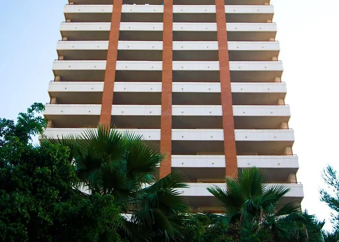 Apartamentos La Era Park